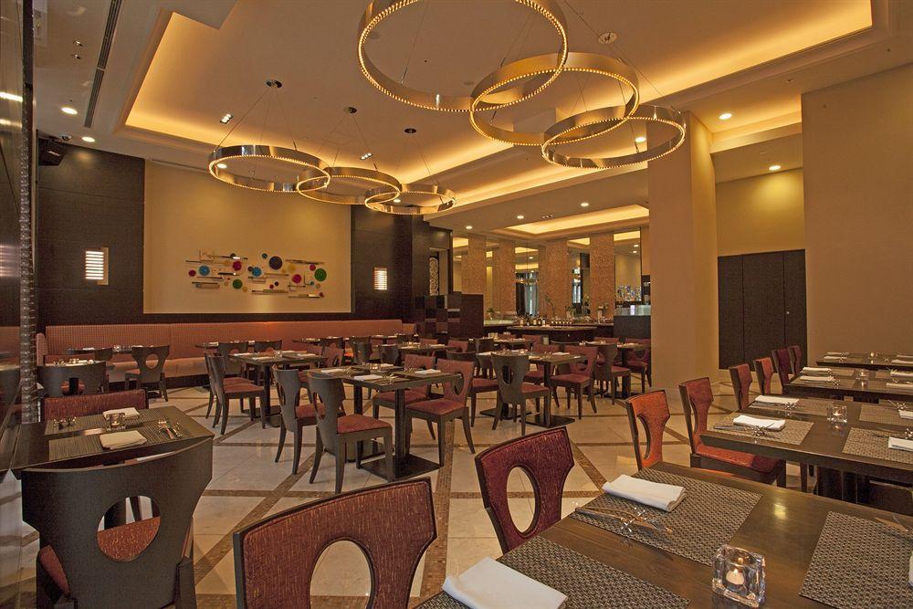Hotel Doubletree By Hilton Naha Exterior foto