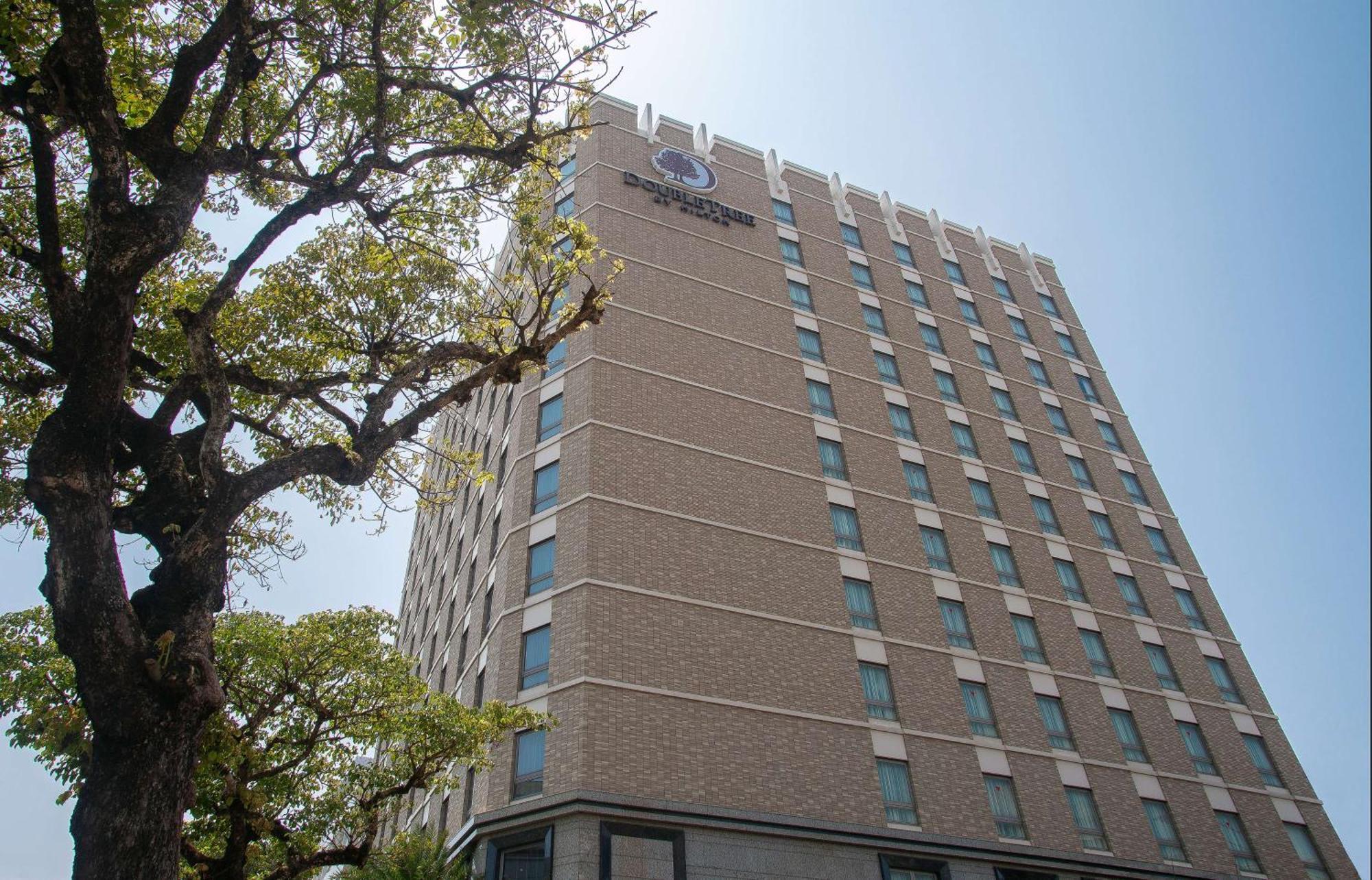 Hotel Doubletree By Hilton Naha Exterior foto